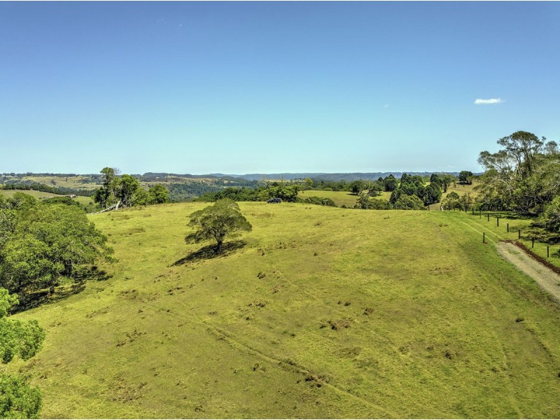 17 North Maleny Road, Maleny QLD 4552