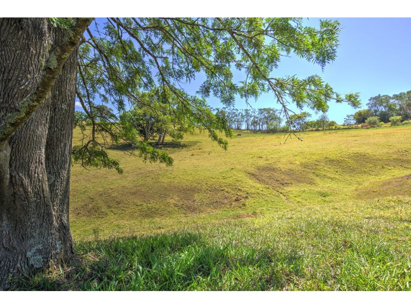 17 North Maleny Road, Maleny QLD 4552