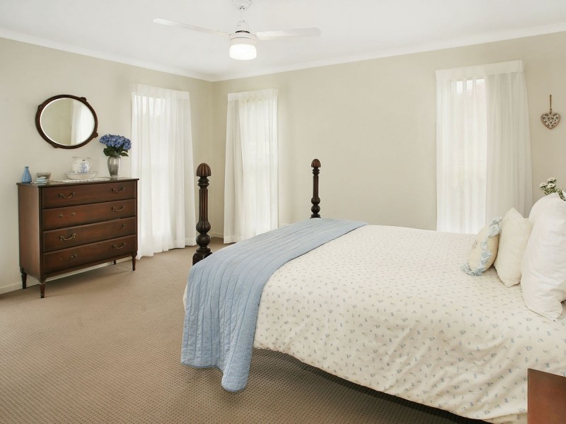 13 Ribbonwood Ave, Maleny QLD 4552