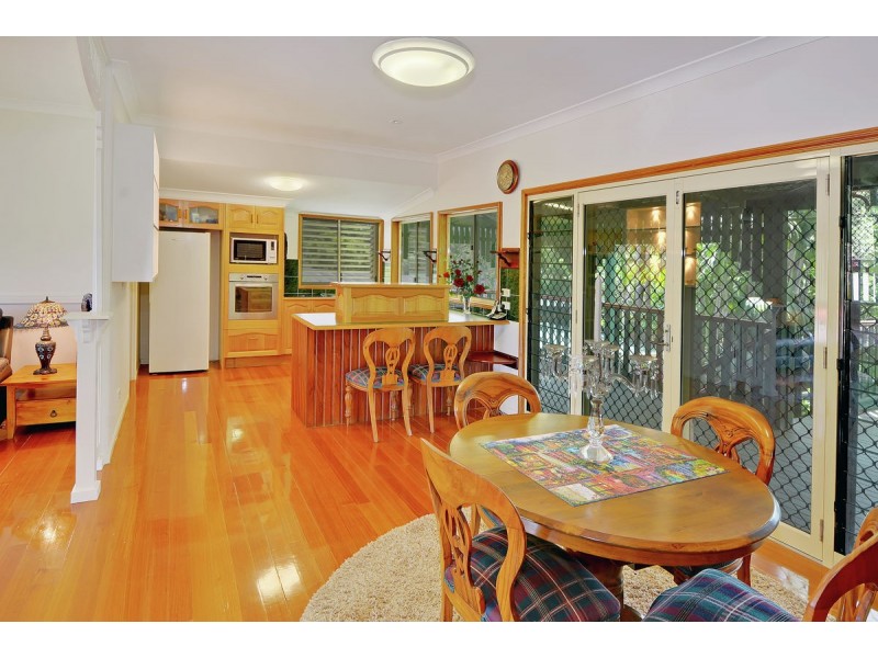 60 Mountain View Road, Maleny QLD 4552