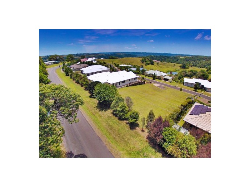 22 Lorikeet Lane, Maleny QLD 4552