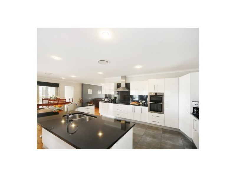 12 Greenhills Esplanade, Maleny QLD 4552