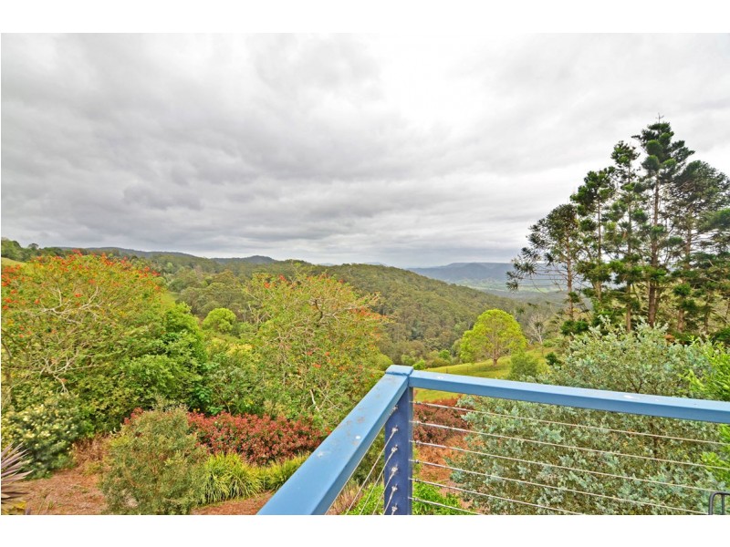 203 Schultz Road, Maleny QLD 4552