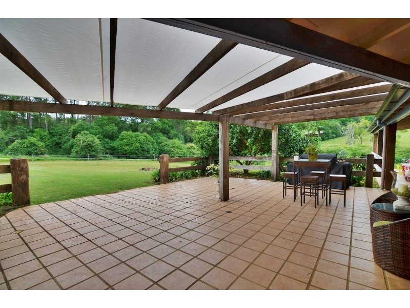 16 Bryce Lane, Maleny QLD 4552