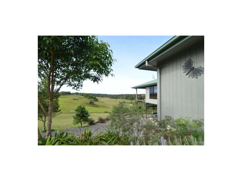 16 Cloudwalk Drive, Maleny QLD 4552