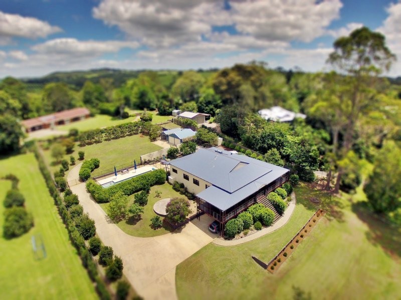 42 Treehaven Way, Maleny QLD 4552