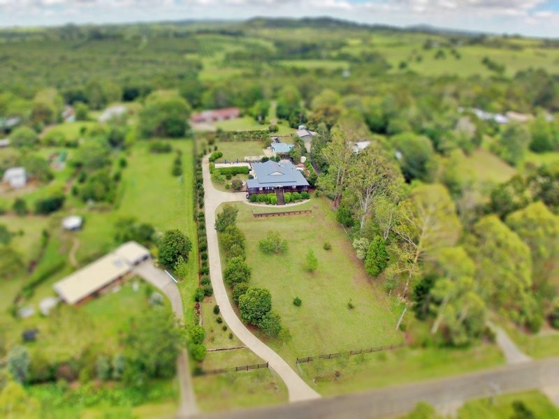 42 Treehaven Way, Maleny QLD 4552