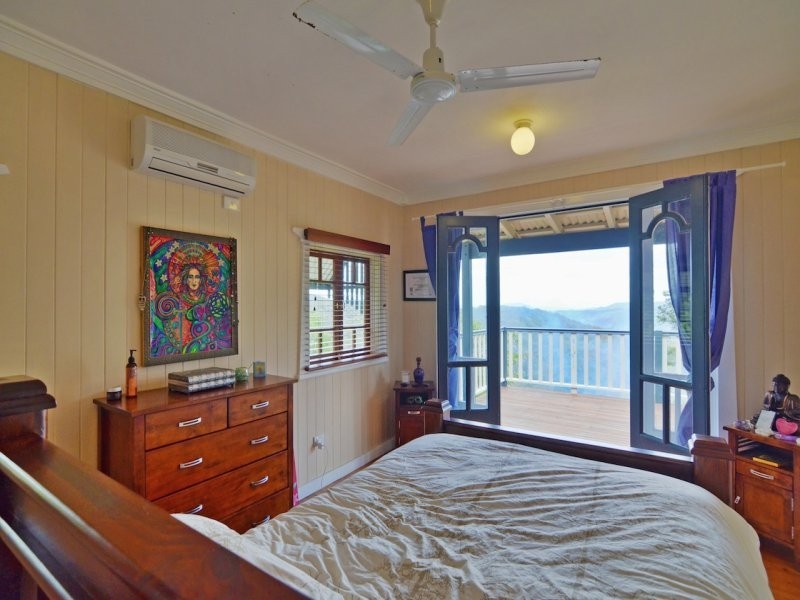 203 Schultz Road, Maleny QLD 4552