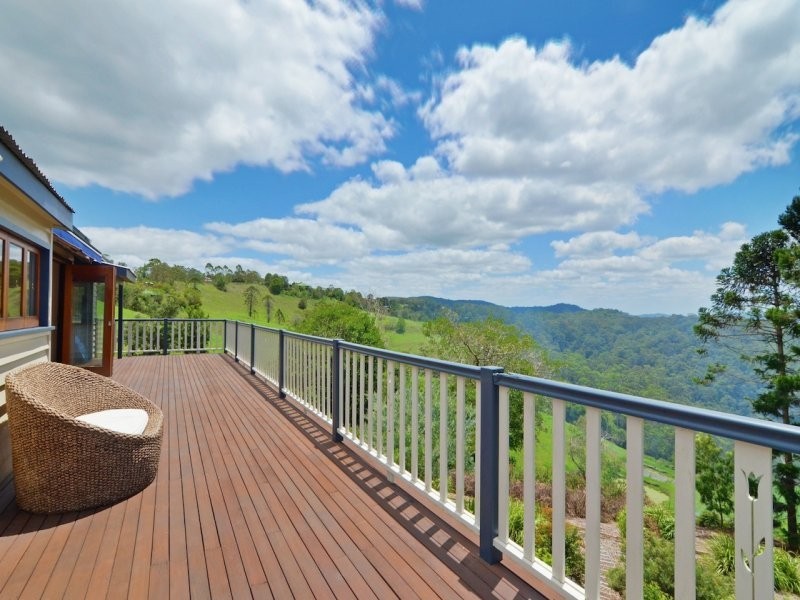203 Schultz Road, Maleny QLD 4552