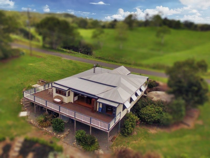 203 Schultz Road, Maleny QLD 4552