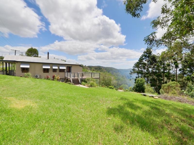 203 Schultz Road, Maleny QLD 4552