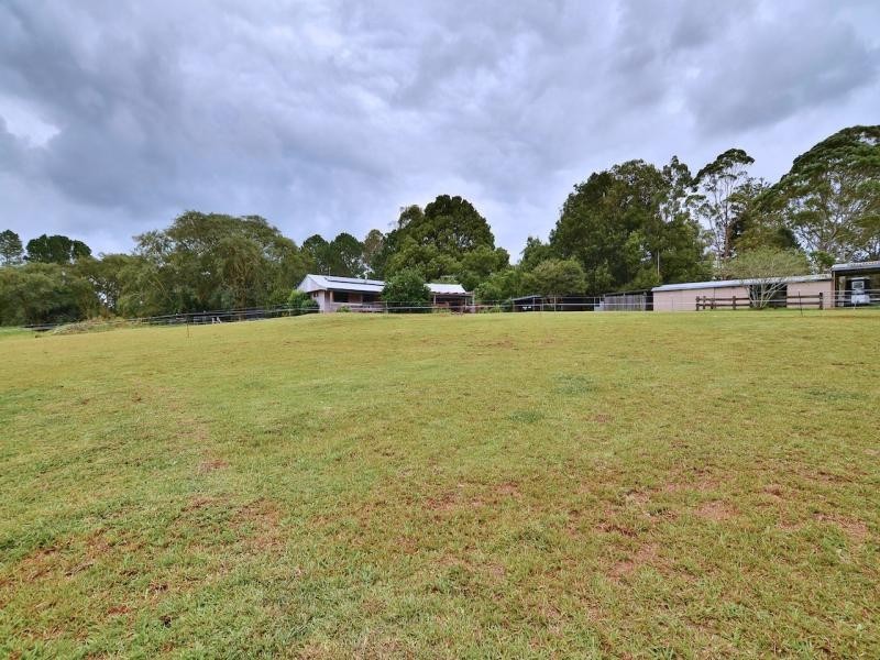 16 Bryce Lane, Maleny QLD 4552
