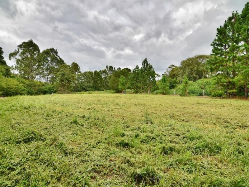 16 Bryce Lane, Maleny QLD 4552