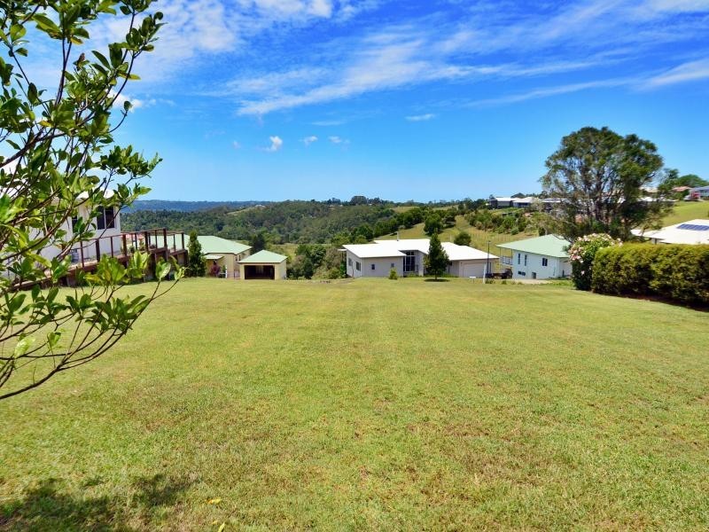 22 Lorikeet Lane, Maleny QLD 4552