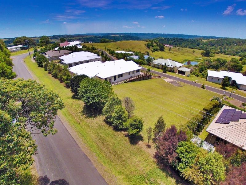 22 Lorikeet Lane, Maleny QLD 4552
