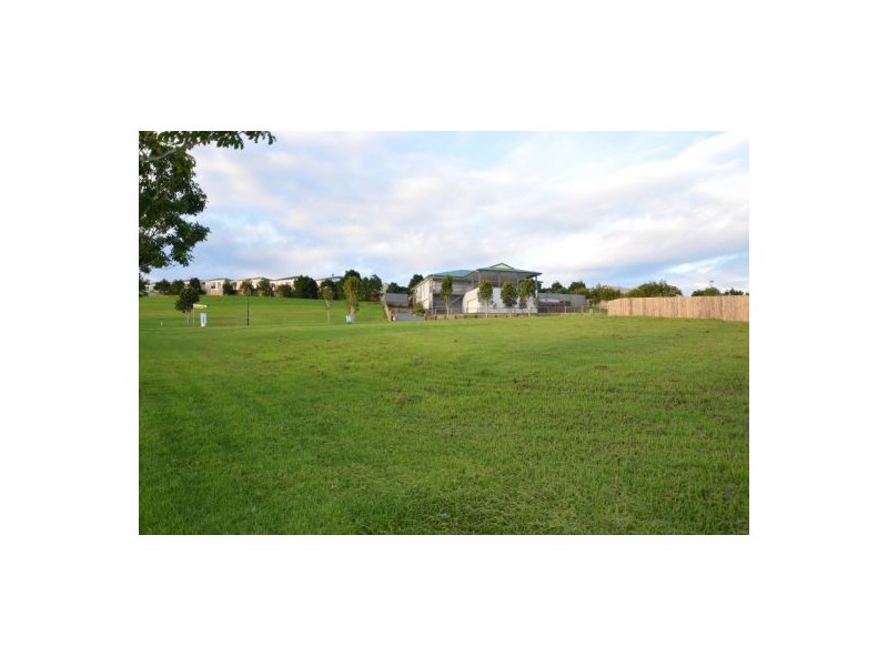 2 River Cherry Place, Maleny QLD 4552