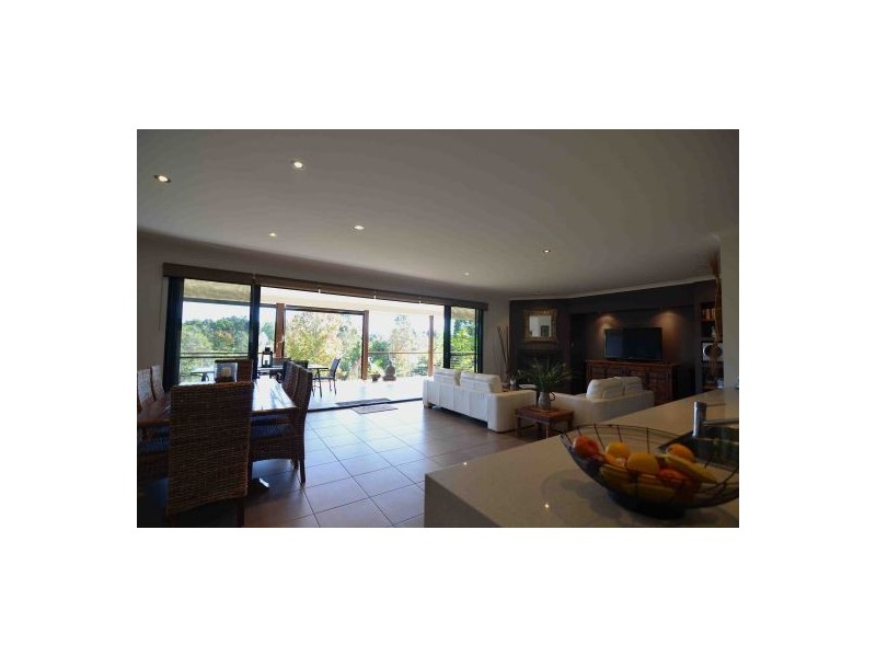 5 Gemelle Court, Maleny QLD 4552