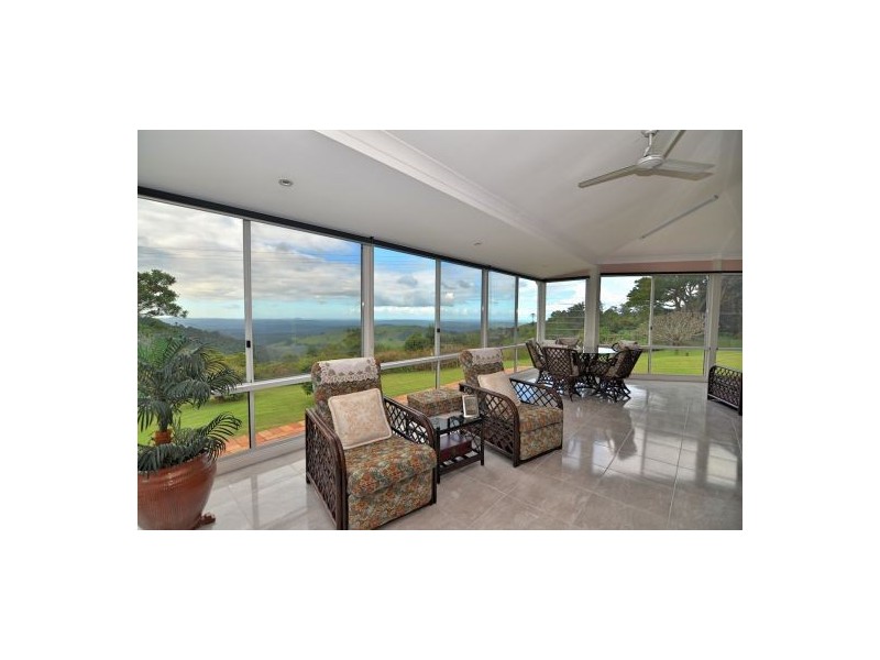 5 Mary Cairncross Avenue, Maleny QLD 4552