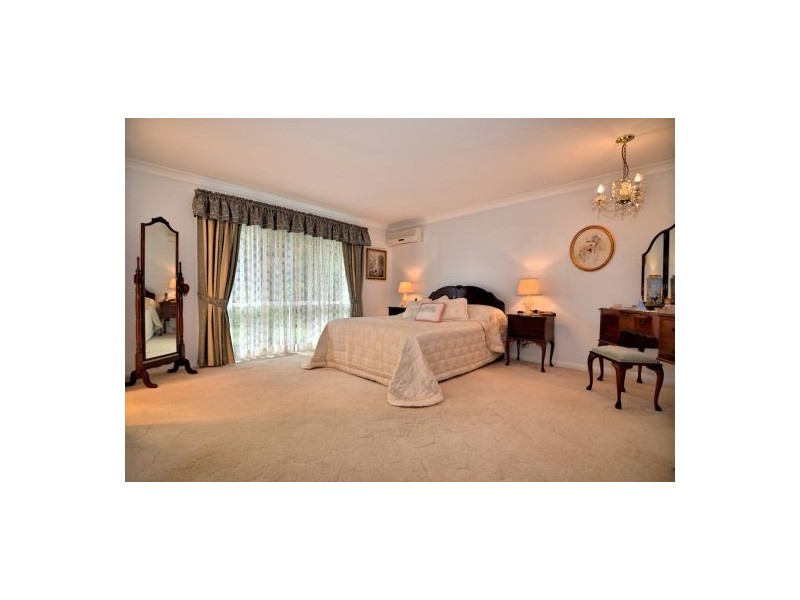 5 Mary Cairncross Avenue, Maleny QLD 4552