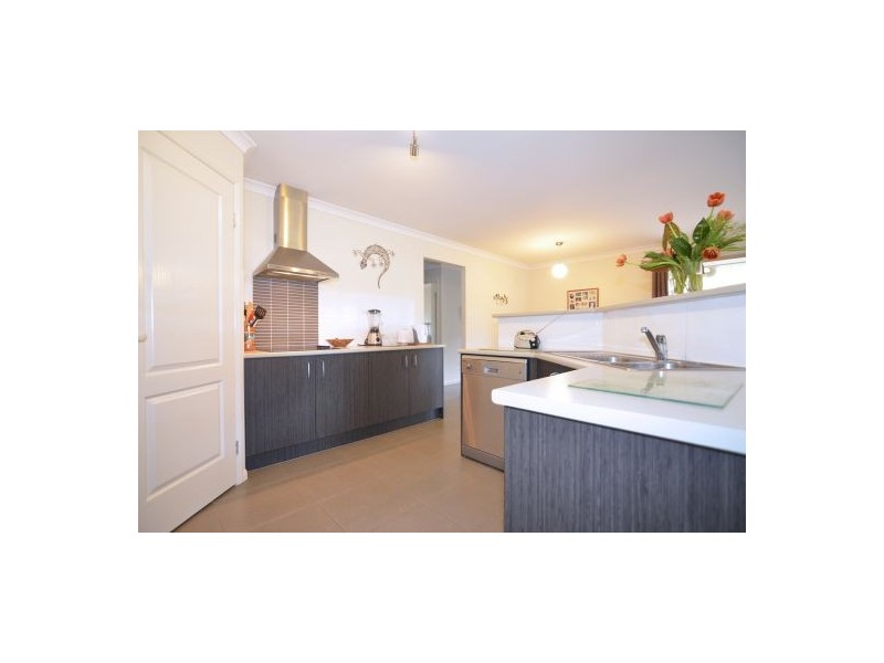 19 Macaranga Street, Maleny QLD 4552