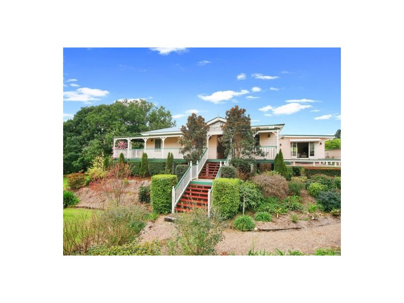 21 Centenary Drive, Maleny QLD 4552