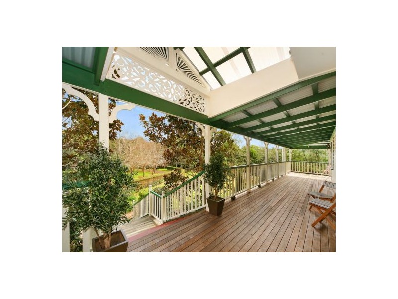 21 Centenary Drive, Maleny QLD 4552