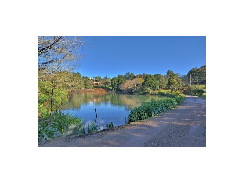 21 Centenary Drive, Maleny QLD 4552