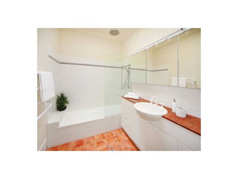 21 Centenary Drive, Maleny QLD 4552