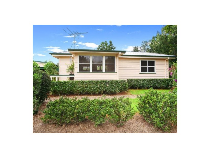 21 Centenary Drive, Maleny QLD 4552