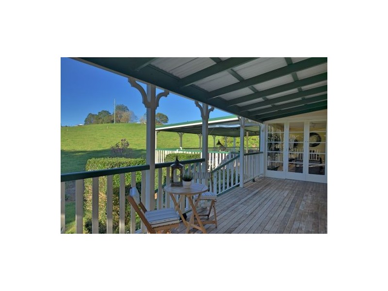 21 Centenary Drive, Maleny QLD 4552