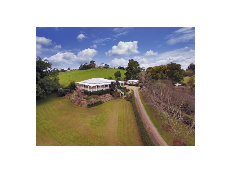 21 Centenary Drive, Maleny QLD 4552