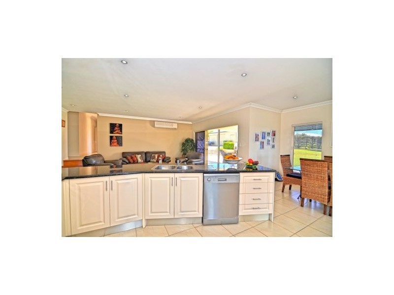 13 Lansdowne Rise, Maleny QLD 4552