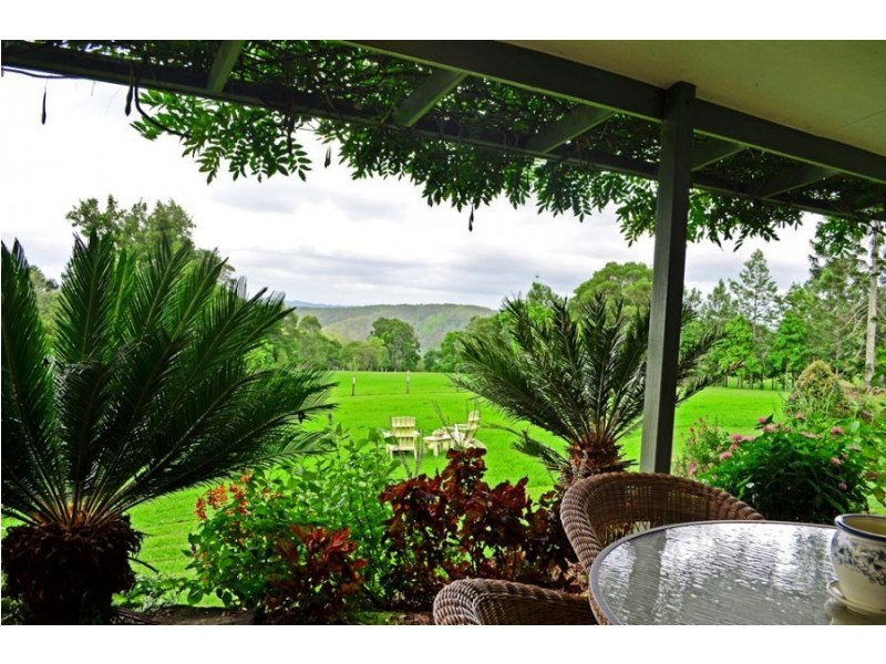 125 Schultz Road, Maleny QLD 4552