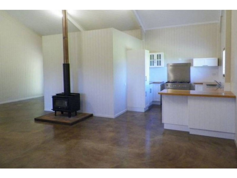 24 Berganns Road, Maleny QLD 4552