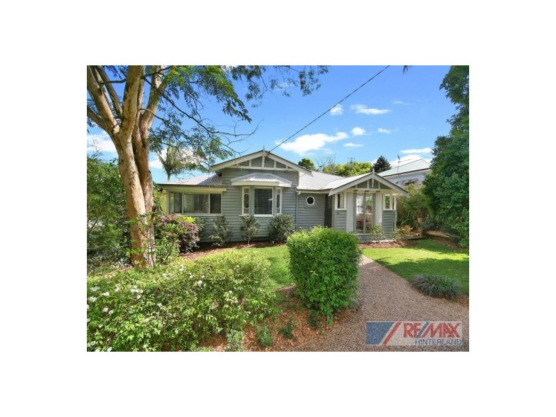 18 Ash Street, Maleny QLD 4552