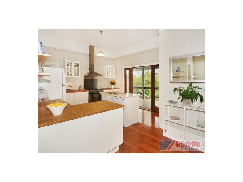18 Ash Street, Maleny QLD 4552