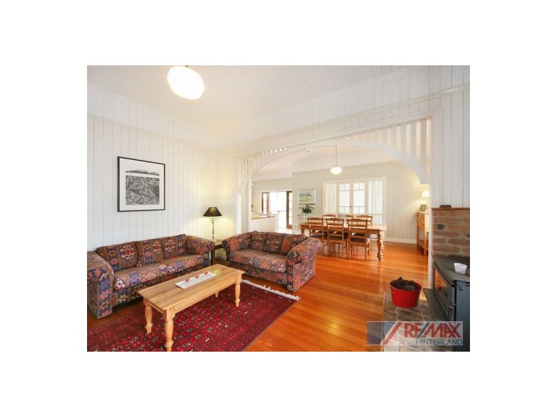 18 Ash Street, Maleny QLD 4552