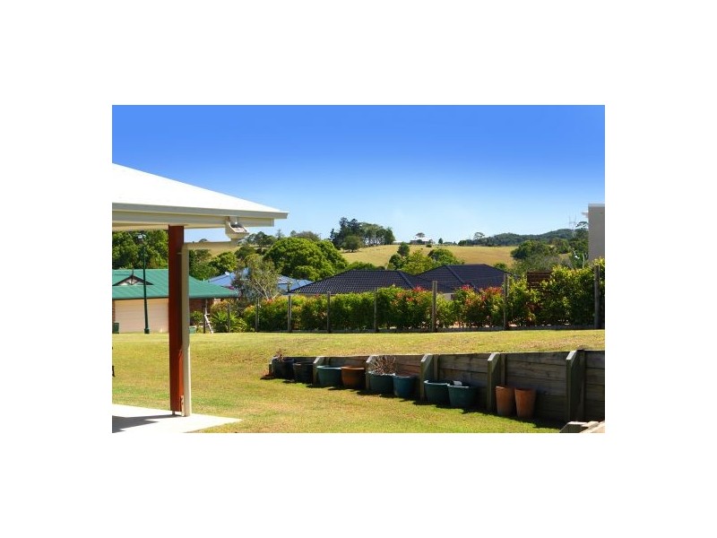 15 Water Gum Crescent, Maleny QLD 4552