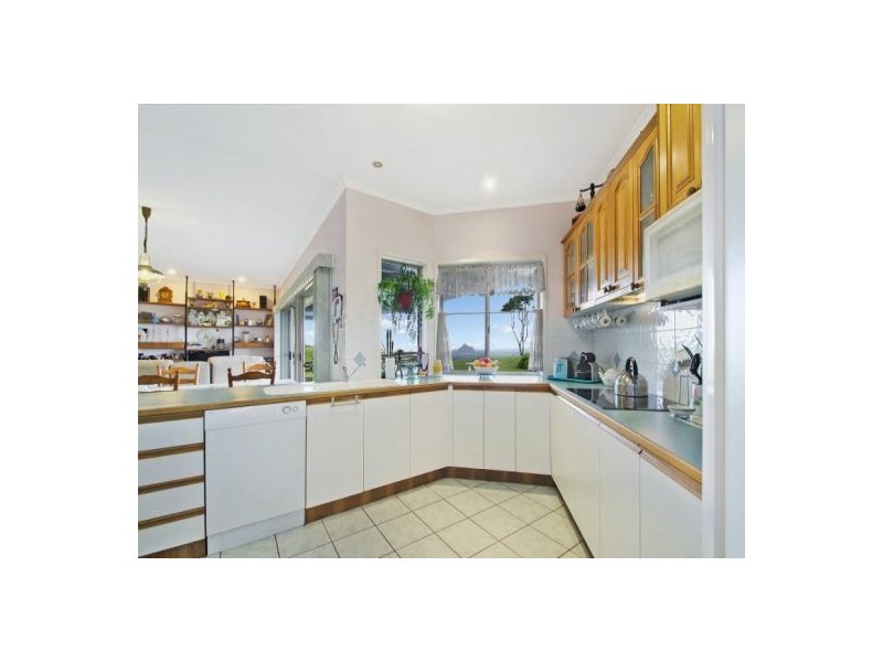 298 Mountain View Road, Maleny QLD 4552