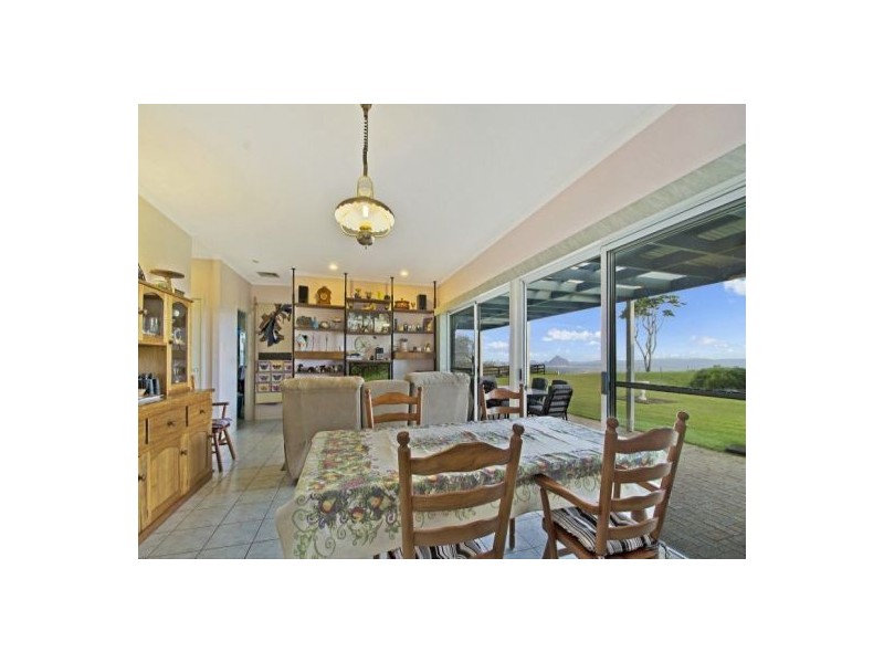 298 Mountain View Road, Maleny QLD 4552