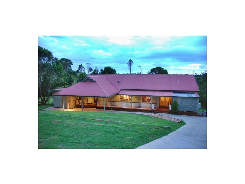 44 Palm Street, Maleny QLD 4552