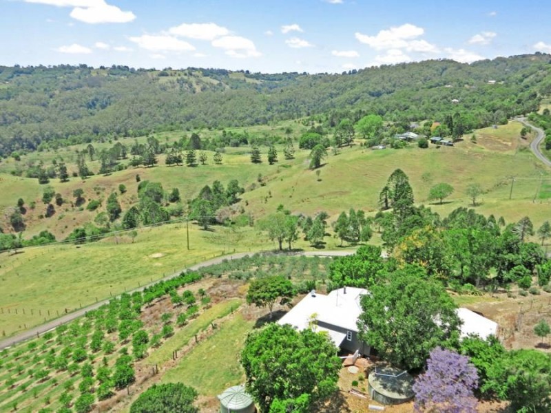 168 Watson Lane, Maleny QLD 4552