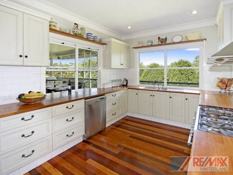 614 Mountain View Road, Maleny QLD 4552