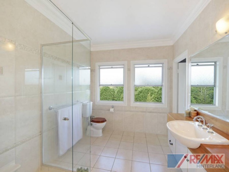 614 Mountain View Road, Maleny QLD 4552