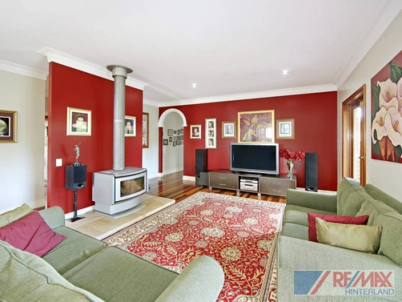 614 Mountain View Road, Maleny QLD 4552