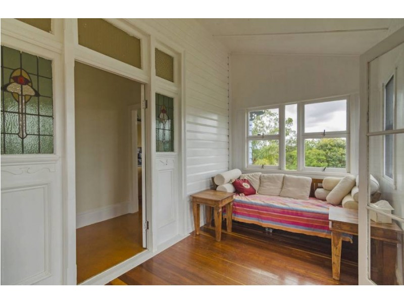 16 Mary Cairncross Avenue, Maleny QLD 4552