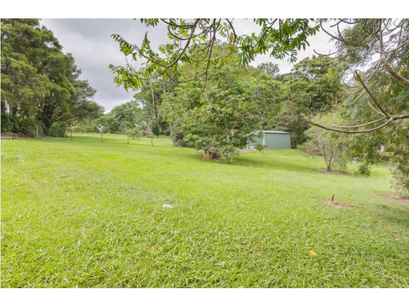 16 Mary Cairncross Avenue, Maleny QLD 4552