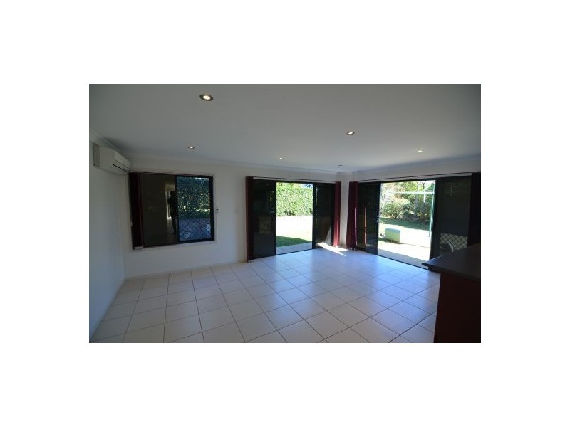 2a Curlew Court, Maleny QLD 4552