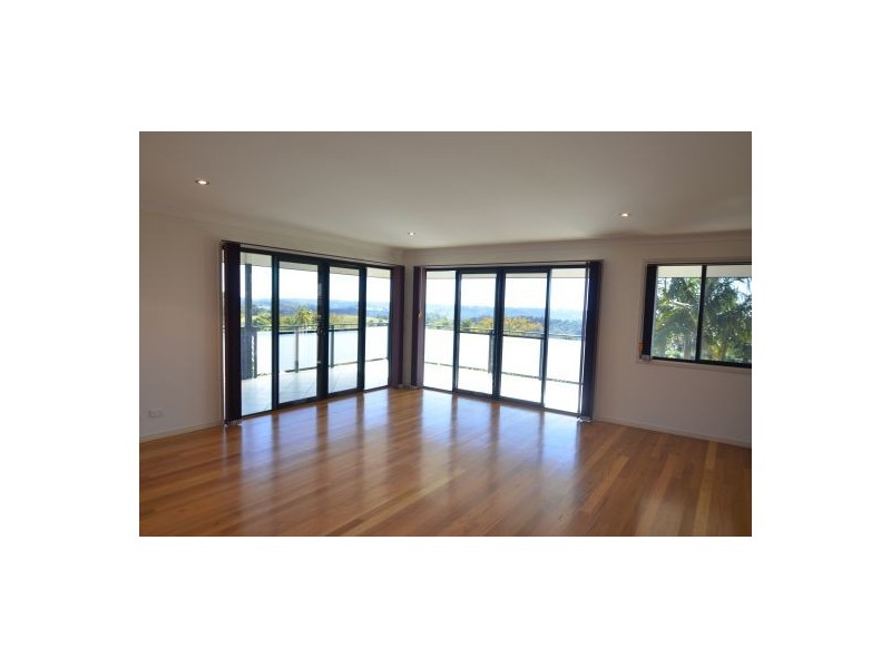 2a Curlew Court, Maleny QLD 4552