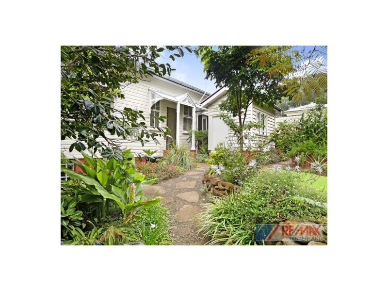 11 Beech Street, Maleny QLD 4552